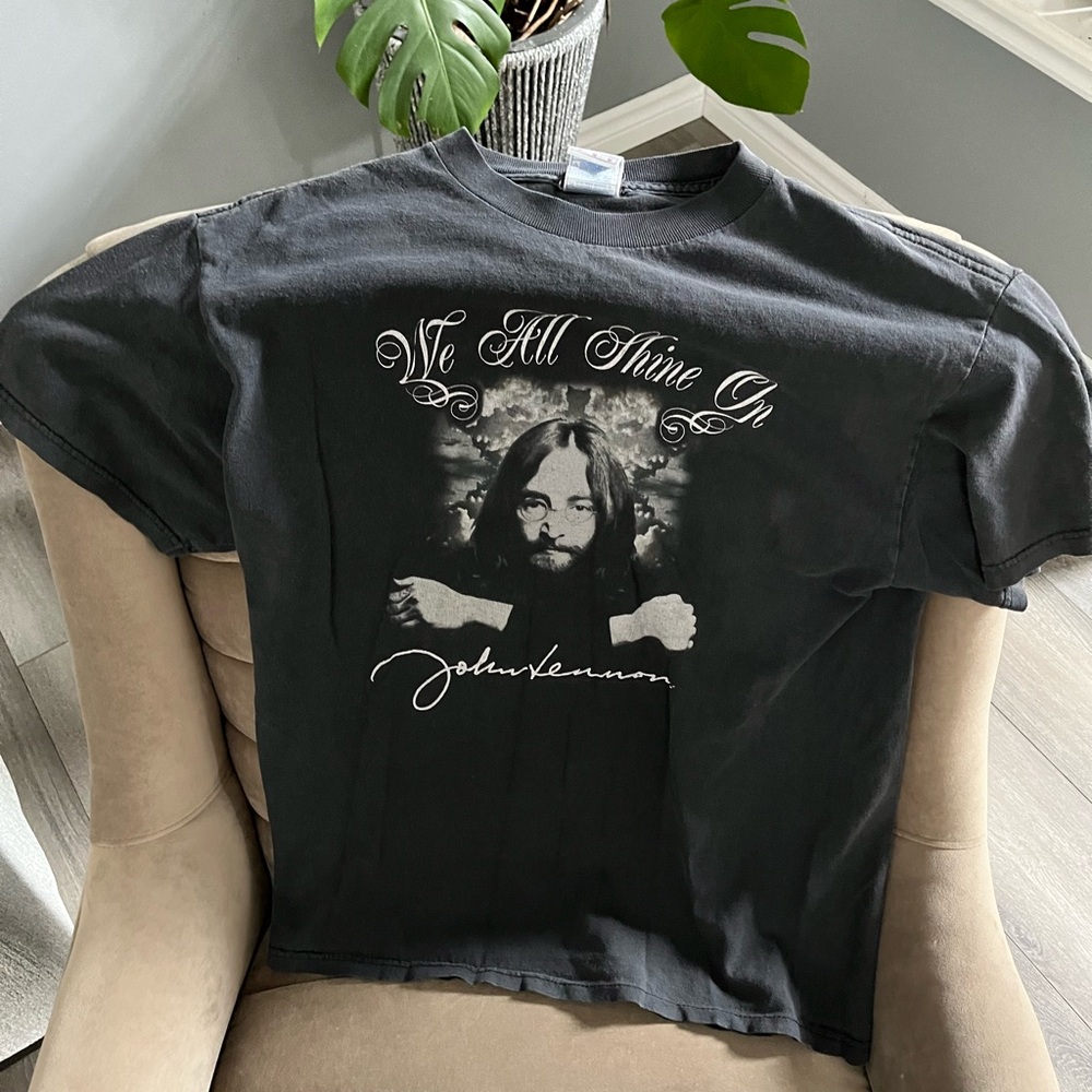 John Lennon t shirt